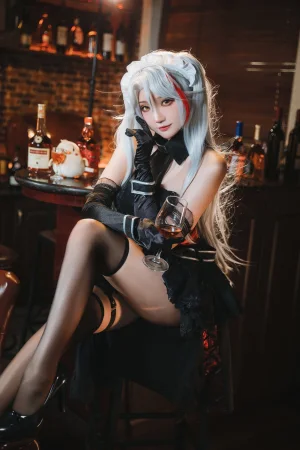 瓜希酱《欧根亲王沉醉于夜》写真图集 20P｜在线预览与图包下载