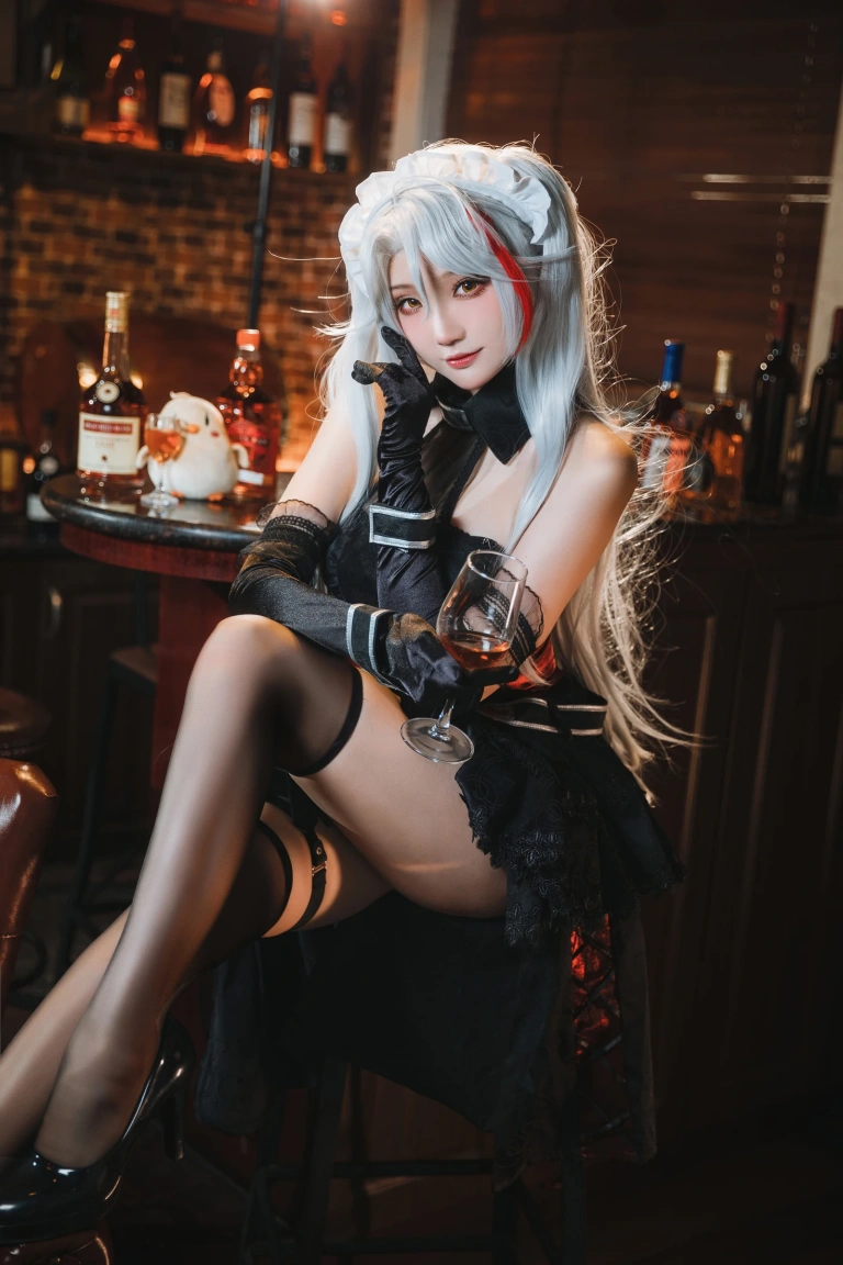 瓜希酱《欧根亲王沉醉于夜》写真图集 20P｜在线预览与图包下载