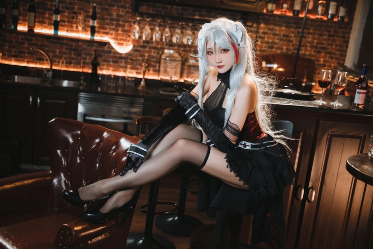 瓜希酱《欧根亲王沉醉于夜》写真图集 20P｜在线预览与图包下载