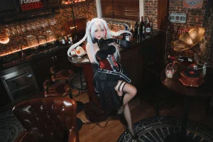 瓜希酱《欧根亲王沉醉于夜》写真图集 20P｜在线预览与图包下载