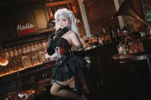 瓜希酱《欧根亲王沉醉于夜》写真图集 20P｜在线预览与图包下载
