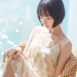 木棉棉《暖冬的海 米色裙子》写真图集 22P｜在线预览与图包下载