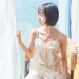 木棉棉《暖冬的海 米色裙子》写真图集 22P｜在线预览与图包下载