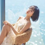 木棉棉《暖冬的海 米色裙子》写真图集 22P｜在线预览与图包下载