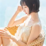 木棉棉《暖冬的海 米色裙子》写真图集 22P｜在线预览与图包下载