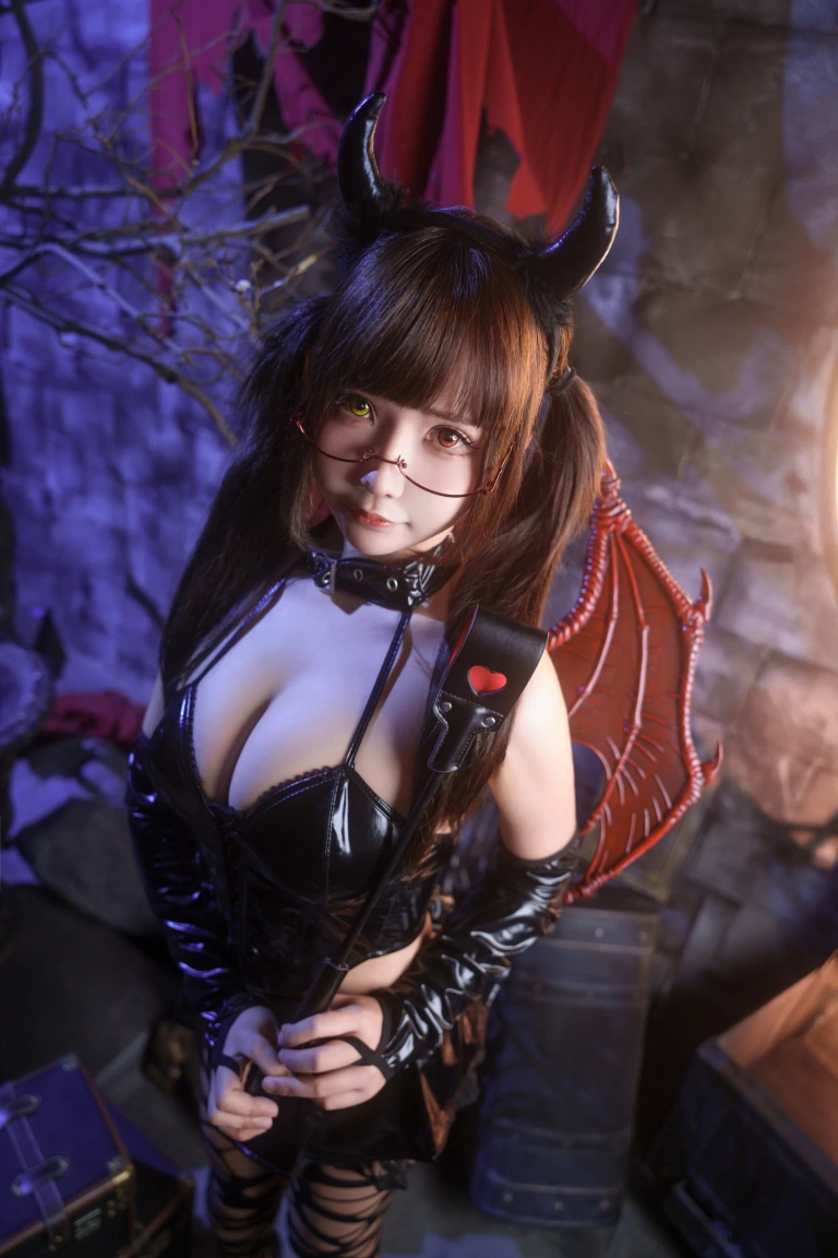 抱走莫子《小魅魔》写真图集 45P+34V｜在线预览与图包下载
