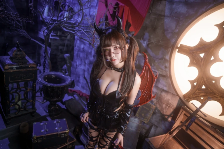 抱走莫子《小魅魔》写真图集 45P+34V｜在线预览与图包下载