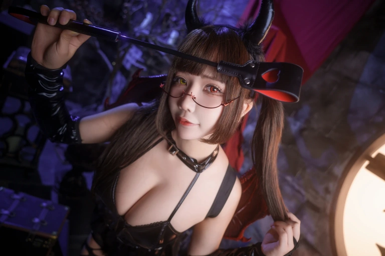 抱走莫子《小魅魔》写真图集 45P+34V｜在线预览与图包下载