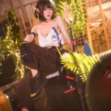 阿包也是兔娘《2022.06月舰长图包 明日方舟 森蚺》写真图集 33P｜在线预览与图包下载