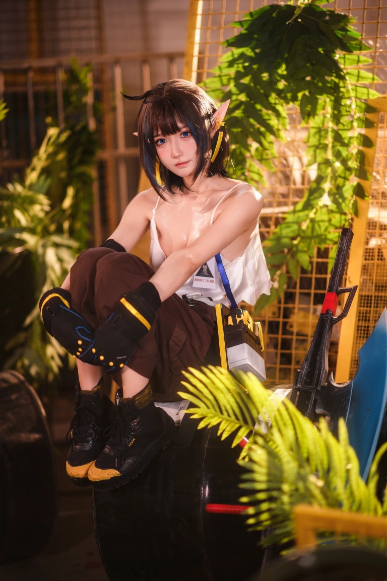 阿包也是兔娘《2022.06月舰长图包 明日方舟 森蚺》写真图集 33P｜在线预览与图包下载