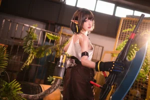 阿包也是兔娘《2022.06月舰长图包 明日方舟 森蚺》写真图集 33P｜在线预览与图包下载