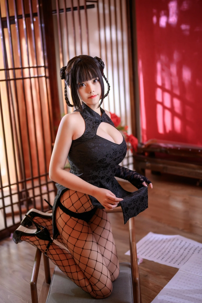 蜜汁猫裘《魔女旗袍》写真图集 56P｜在线预览与图包下载