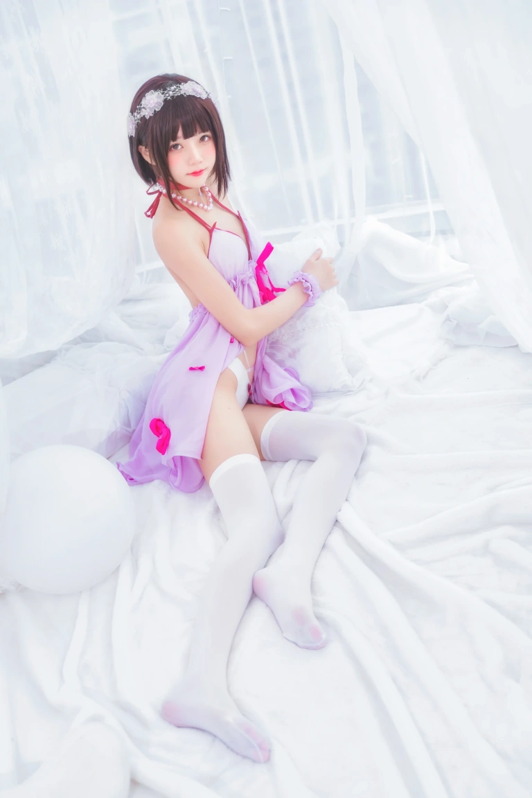 桜桃喵《加藤惠 小睡裙》写真图集 33P｜在线预览与图包下载