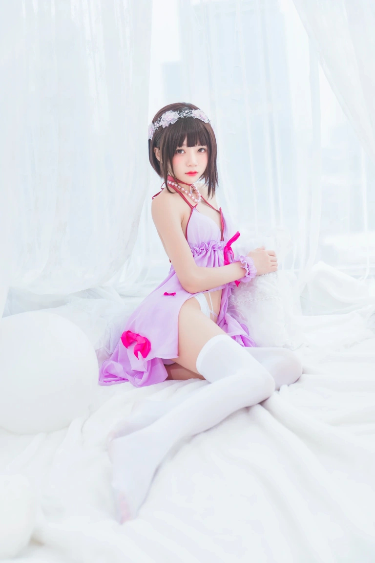 桜桃喵《加藤惠 小睡裙》写真图集 33P｜在线预览与图包下载