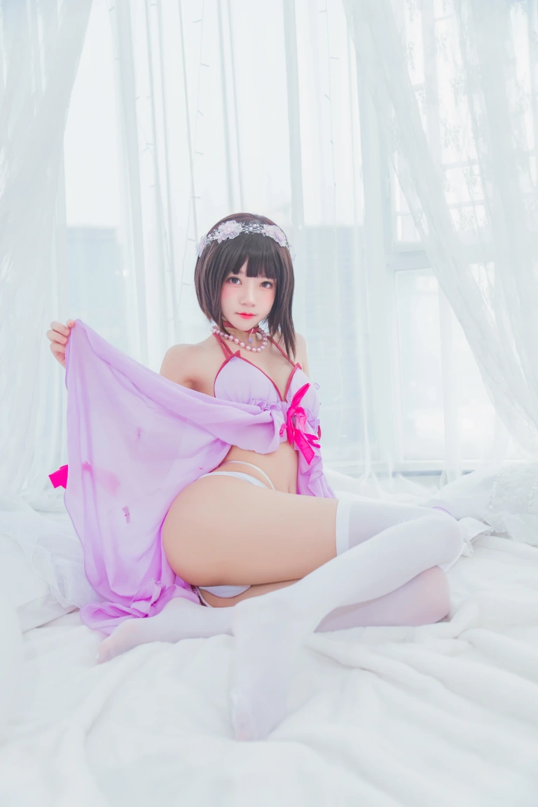 桜桃喵《加藤惠 小睡裙》写真图集 33P｜在线预览与图包下载