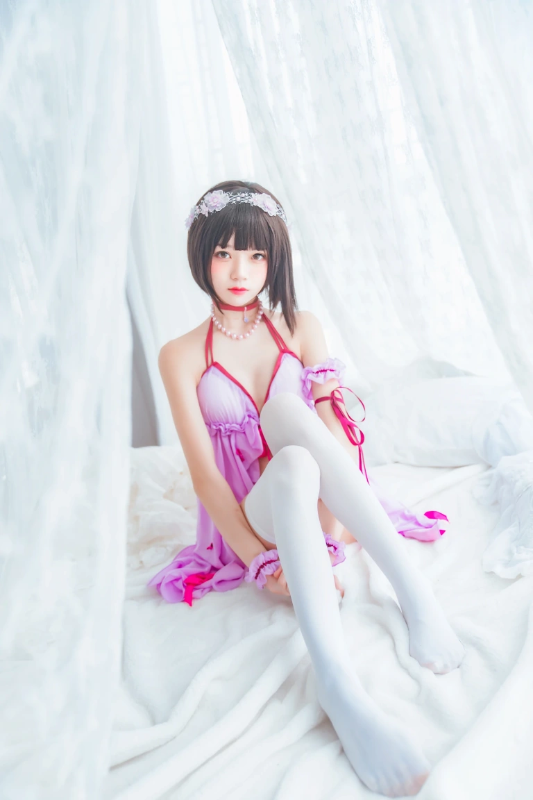 桜桃喵《加藤惠 小睡裙》写真图集 33P｜在线预览与图包下载