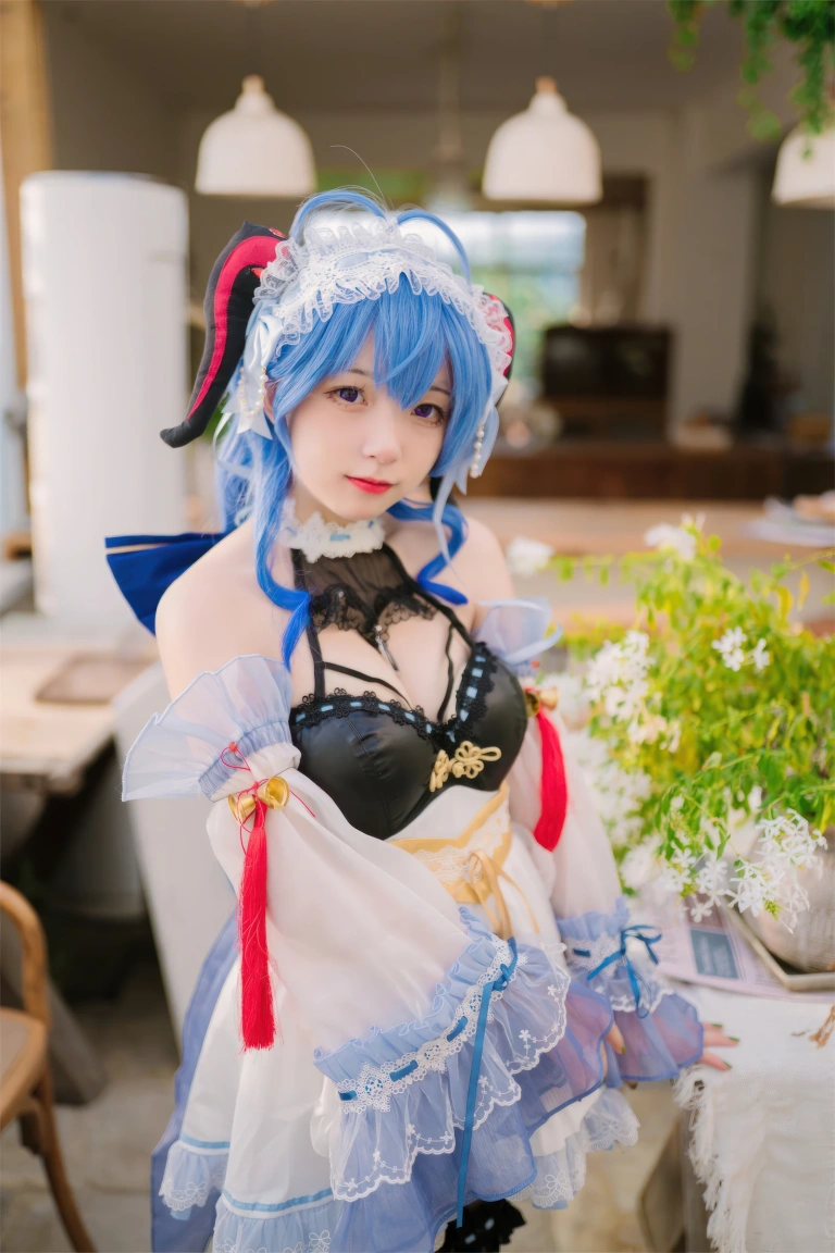 花铃《甘雨女仆》写真图集 41P｜在线预览与图包下载