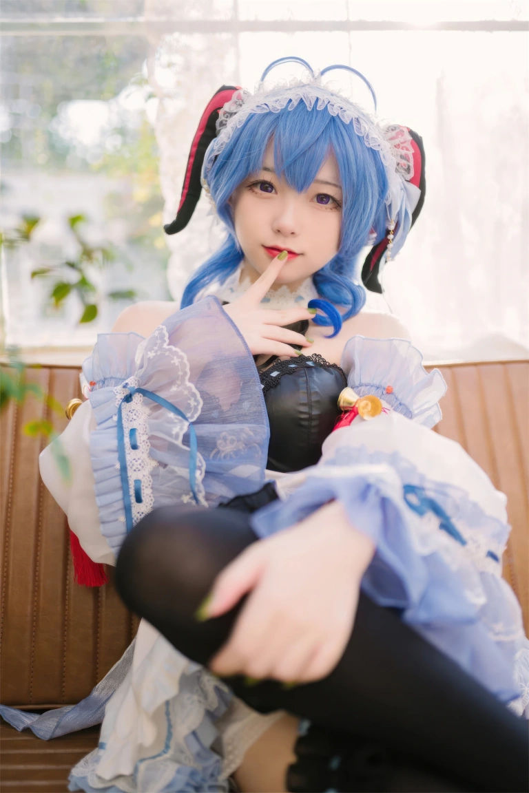 花铃《甘雨女仆》写真图集 41P｜在线预览与图包下载