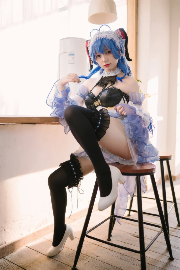 花铃《甘雨女仆》写真图集 41P｜在线预览与图包下载