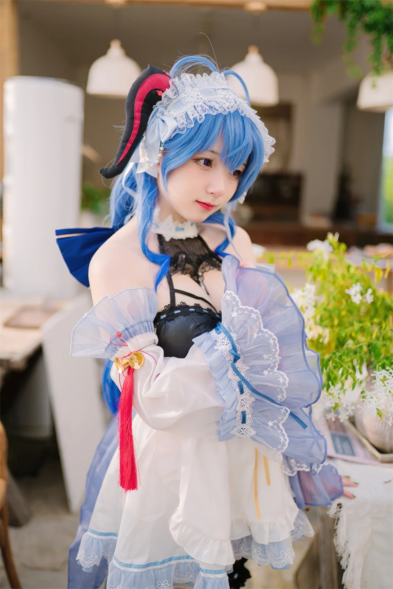 花铃《甘雨女仆》写真图集 41P｜在线预览与图包下载