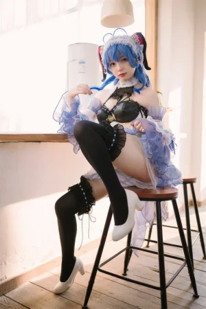 花铃《甘雨女仆》写真图集 41P｜在线预览与图包下载