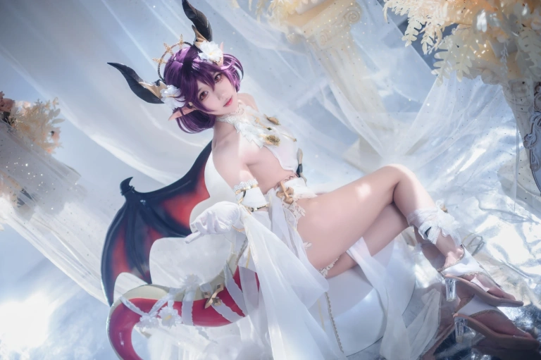 阿包也是兔娘《碧蓝幻想 古蕾娅 龙娘》写真图集 35P｜在线预览与图包下载