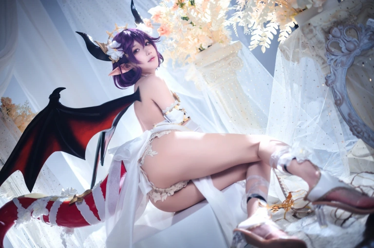 阿包也是兔娘《碧蓝幻想 古蕾娅 龙娘》写真图集 35P｜在线预览与图包下载