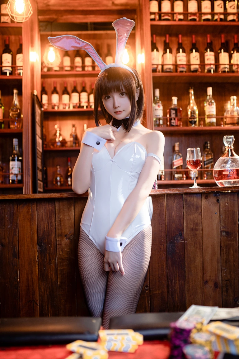 星之迟迟《加藤惠 兔女郎》写真图集 46P+1V｜在线预览与图包下载