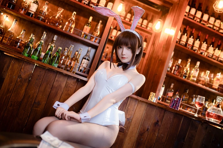 星之迟迟《加藤惠 兔女郎》写真图集 46P+1V｜在线预览与图包下载