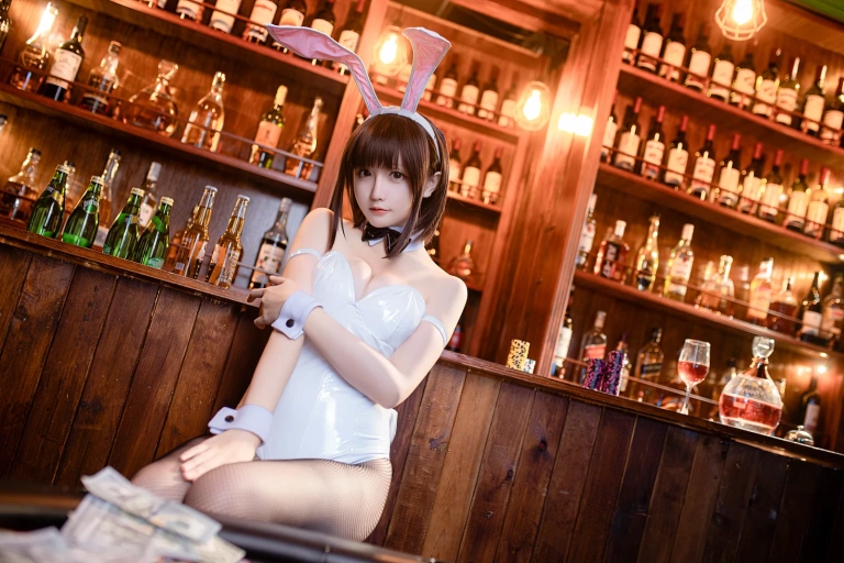 星之迟迟《加藤惠 兔女郎》写真图集 46P+1V｜在线预览与图包下载
