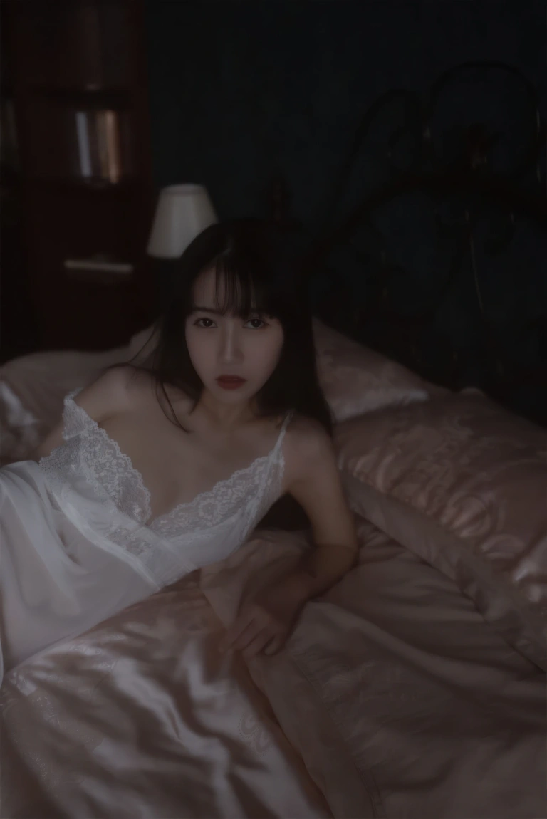 不呆猫《白月光》写真图集 53P｜在线预览与图包下载