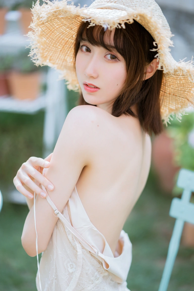 木棉棉《湿润微风》写真图集 75P｜在线预览与图包下载