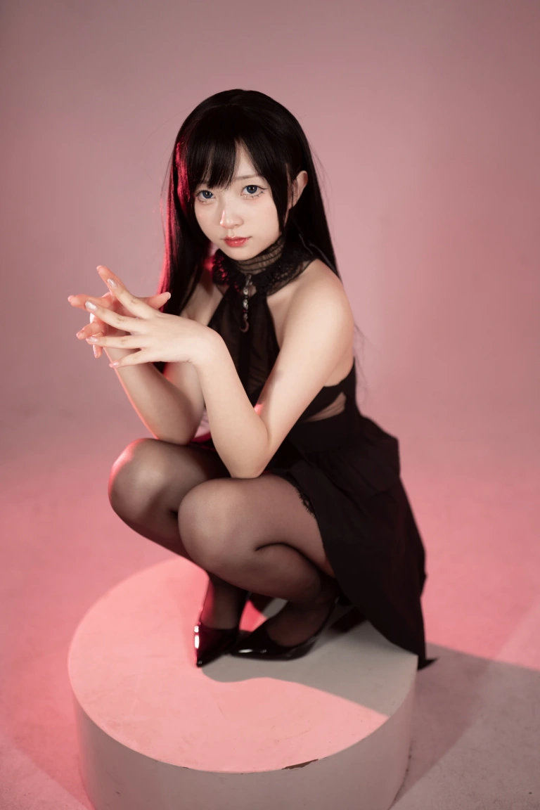 花铃《黑丝燕尾礼服》写真图集 85P｜在线预览与图包下载