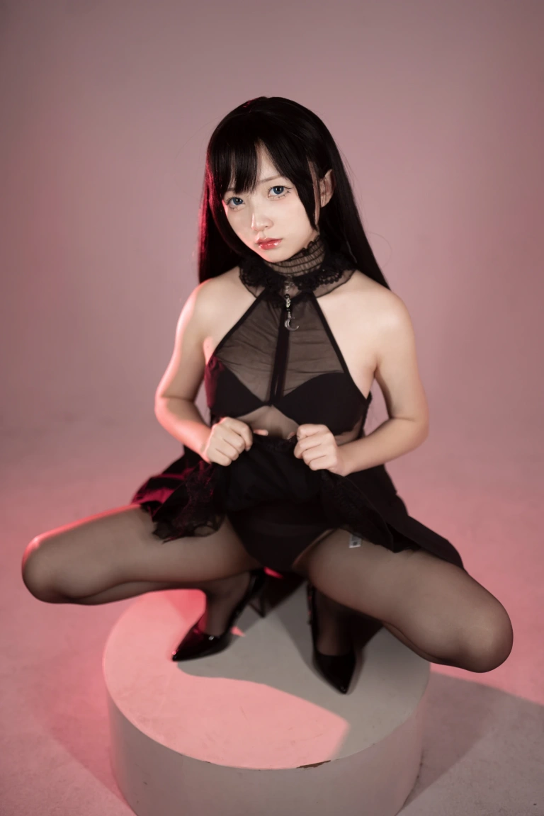 花铃《黑丝燕尾礼服》写真图集 85P｜在线预览与图包下载