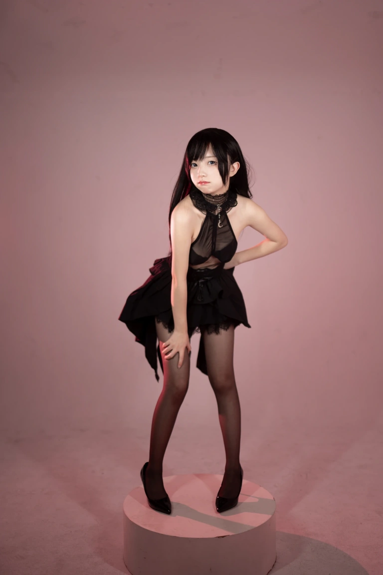 花铃《黑丝燕尾礼服》写真图集 85P｜在线预览与图包下载