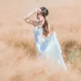 桜桃喵《冬眠 白裙上 原野上的浪漫》写真图集 51P｜在线预览与图包下载