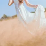 桜桃喵《冬眠 白裙上 原野上的浪漫》写真图集 51P｜在线预览与图包下载