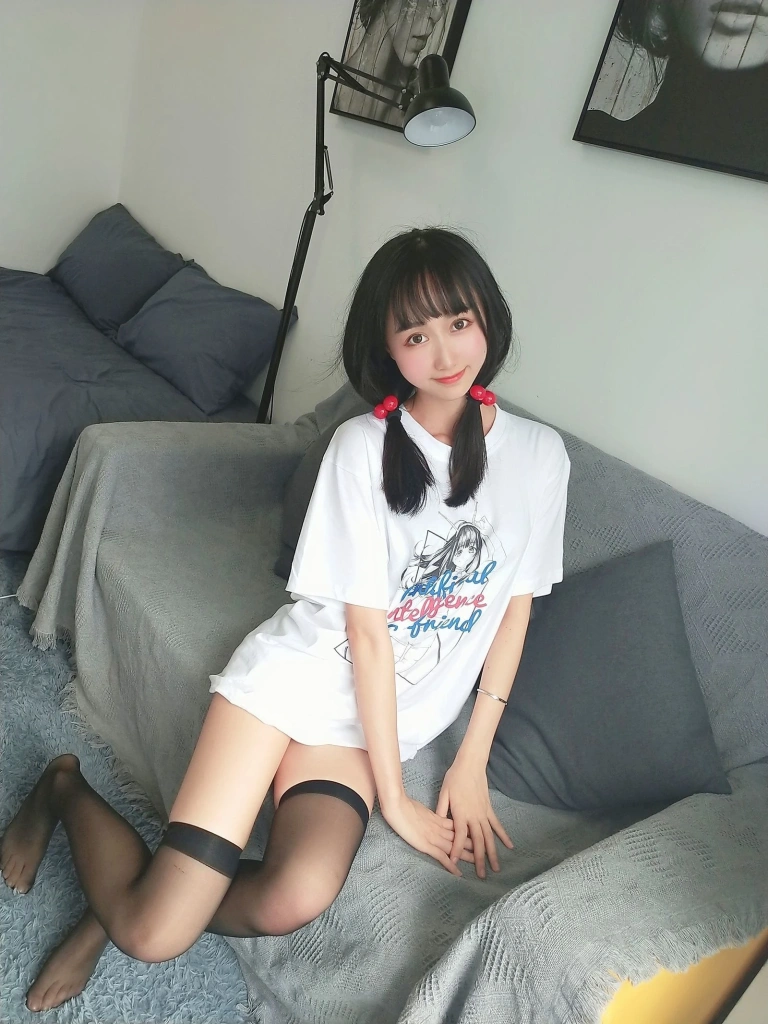 木棉棉《智能型彼女T恤》写真图集 22P｜在线预览与图包下载