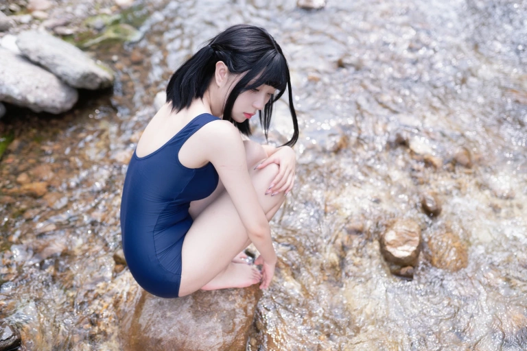 花铃《小溪死库水》写真图集 36P｜在线预览与图包下载