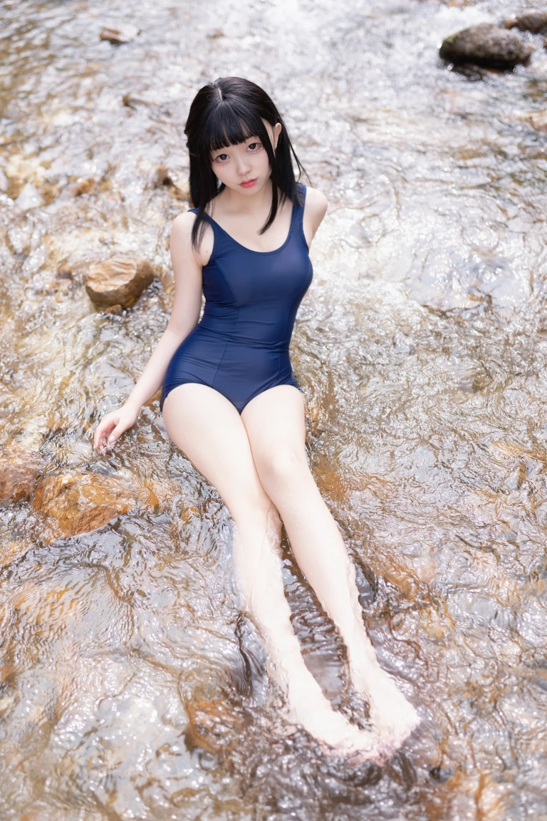 花铃《小溪死库水》写真图集 36P｜在线预览与图包下载