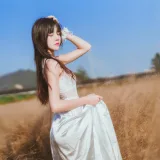 桜桃喵《冬眠 白裙下》写真图集 45P｜在线预览与图包下载