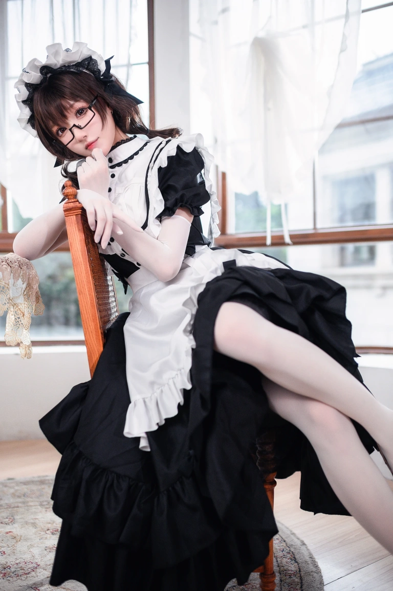 阿包也是兔娘《传统长裙女仆》写真图集 47P｜在线预览与图包下载