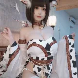 蜜汁猫裘《奶牛自拍》写真图集 30P｜在线预览与图包下载