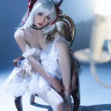 阿包也是兔娘《明日方舟 w 芭蕾》写真图集 29P｜在线预览与图包下载