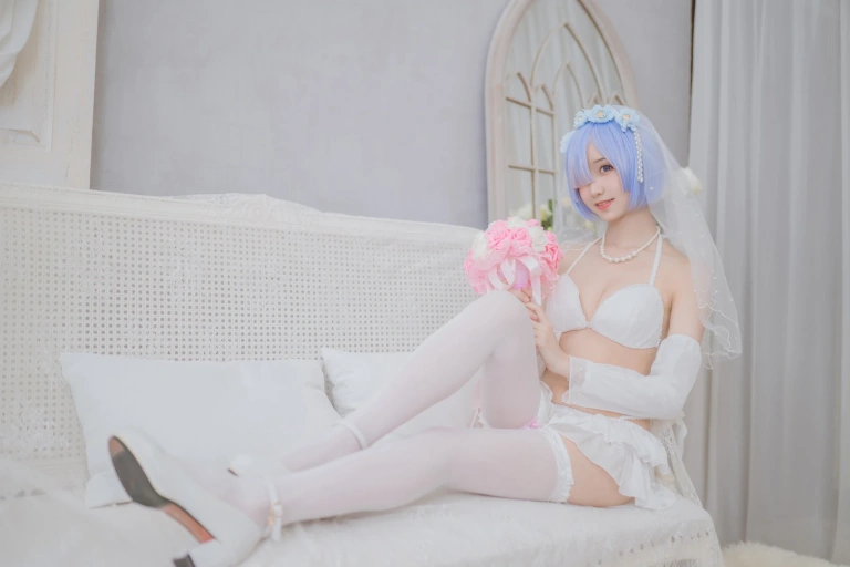 木棉棉《蕾姆婚纱》写真图集 30P｜在线预览与图包下载