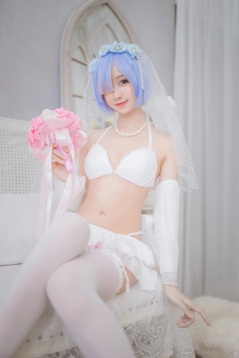 木棉棉《蕾姆婚纱》写真图集 30P｜在线预览与图包下载