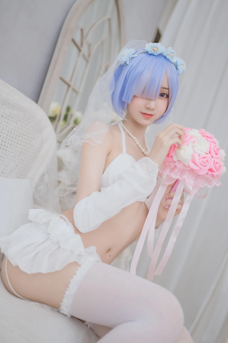 木棉棉《蕾姆婚纱》写真图集 30P｜在线预览与图包下载