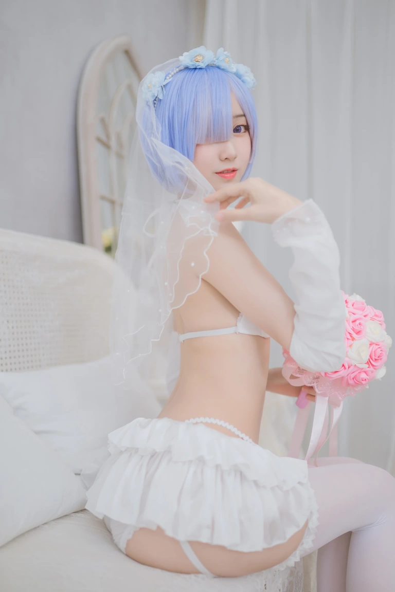 木棉棉《蕾姆婚纱》写真图集 30P｜在线预览与图包下载