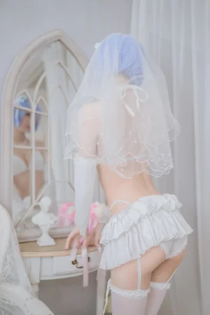 木棉棉《蕾姆婚纱》写真图集 30P｜在线预览与图包下载