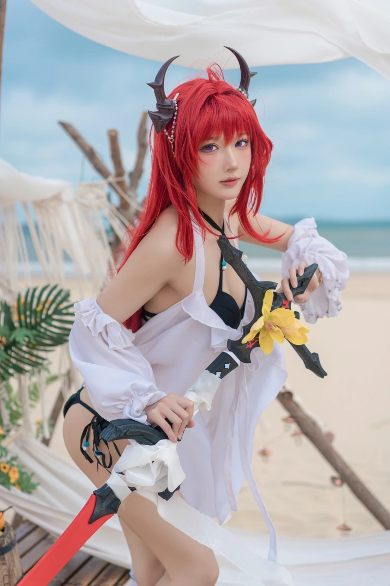 阿包也是兔娘《明日方舟 史尔特尔》写真图集 50P｜在线预览与图包下载